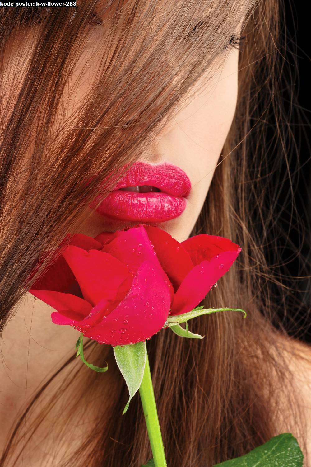 Девчонки с розами и красными губами